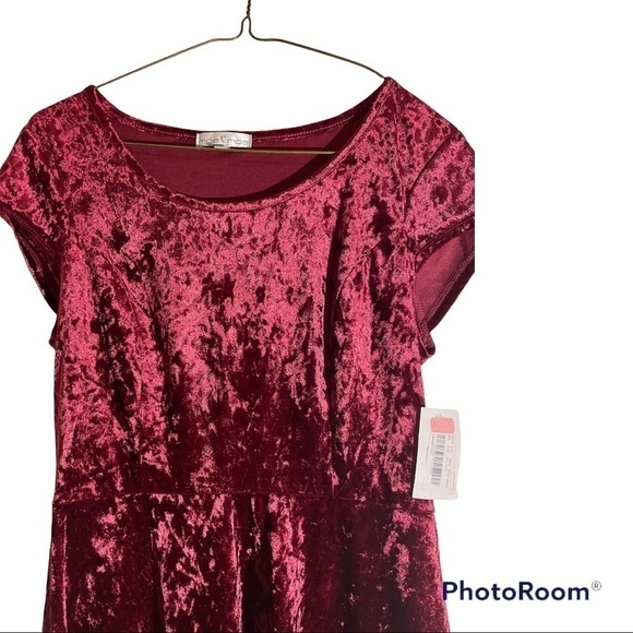 MAU Mau Crushed velvet fit and flare dress - Picture 3 of 10